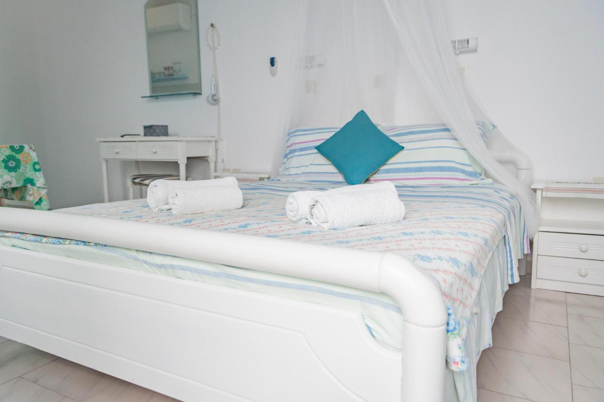 Carmel Studio Apartment Logaras Esterno foto