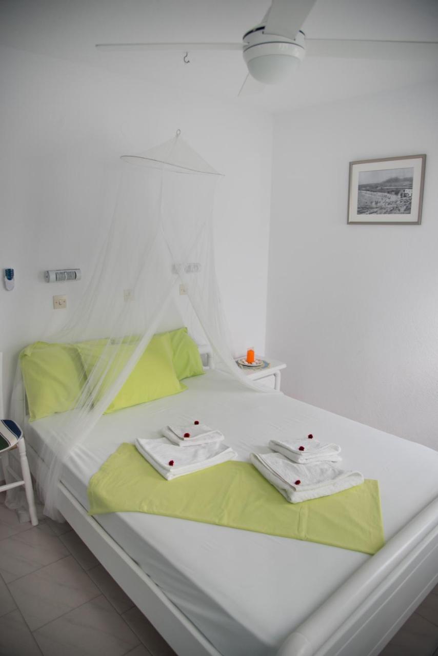 Carmel Studio Apartment Logaras Esterno foto